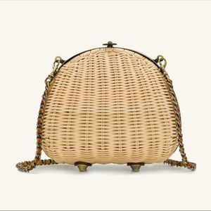 NWT Patricia Nash clamshell bag